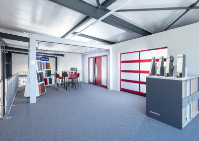 Locaux Gard Door System