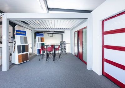 Locaux Gard Door System